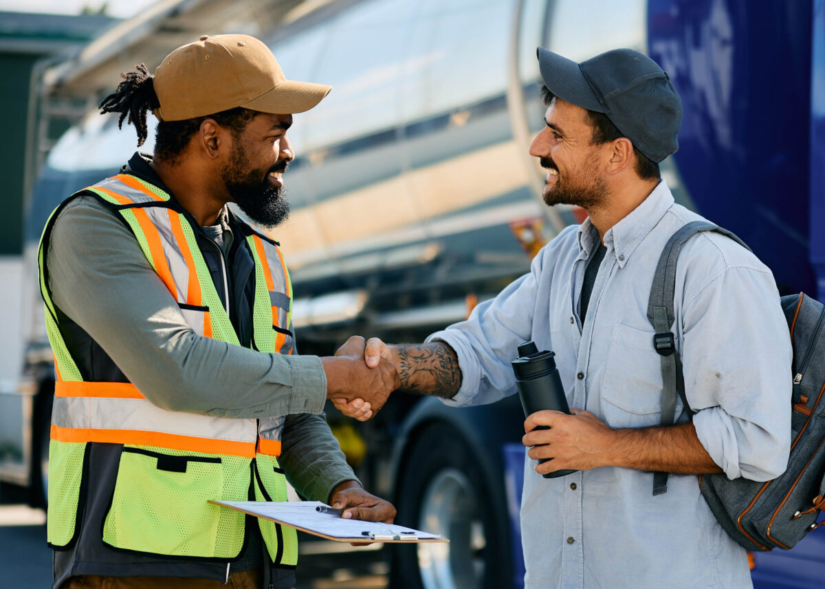 The Benefits of Joining a Professional Trucking Association